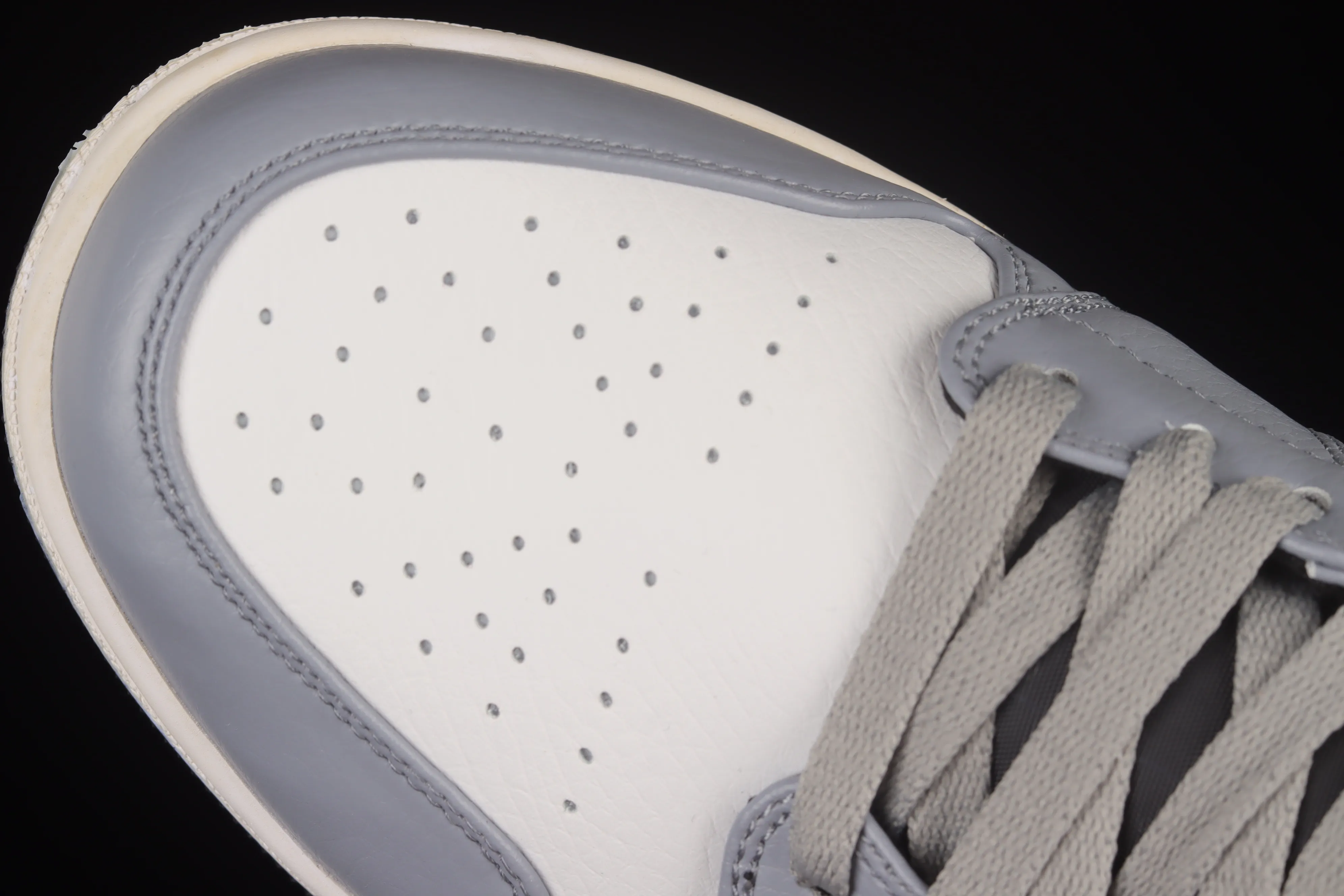 All Categories Air Jordan Jordan Series Basketball Shoes Air Jordan 1 Mid Air Jordan 1 Mid AJ1 Joe 1 Year of the Tiger Customized Chinese Basketball Shoes 554724-170